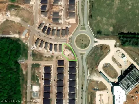 757 Rupple Rd, Fayetteville, AR 72704