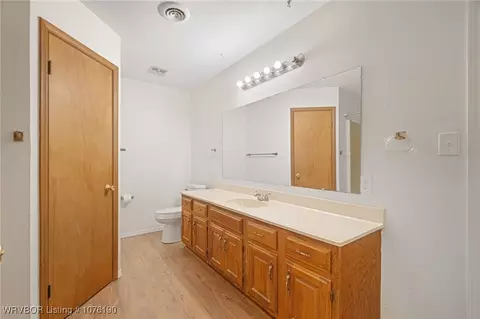 Bath - 3112 100th St, Fort Smith, AR 72903 photo 2 of 3