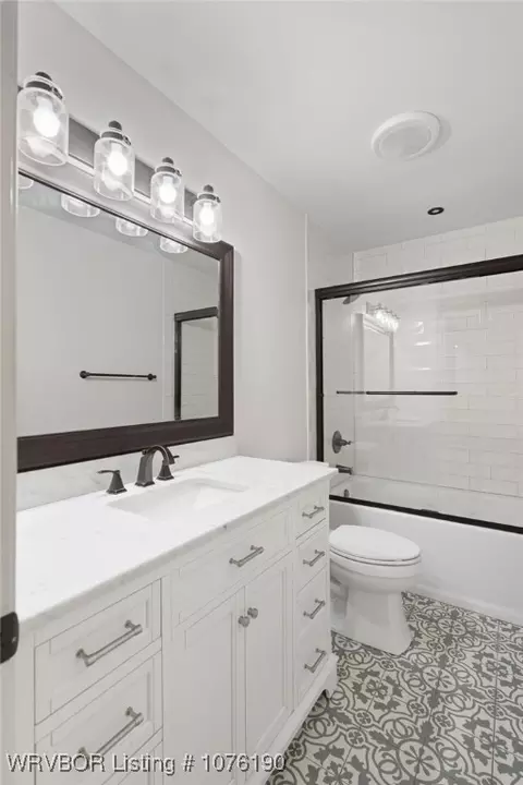 Bath - 3112 100th St, Fort Smith, AR 72903 photo 1 of 3
