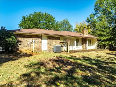 Exterior - 9220 Royal Ridge Dr, Fort Smith, AR 72903 photo 8 of 10
