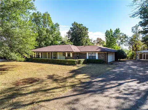 Exterior - 9220 Royal Ridge Dr, Fort Smith, AR 72903 photo 3 of 10