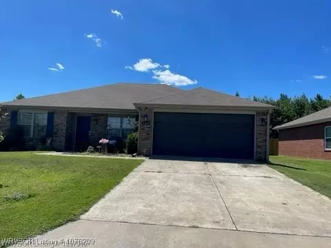 2001 Willow Oak Dr, Van Buren, AR 72956