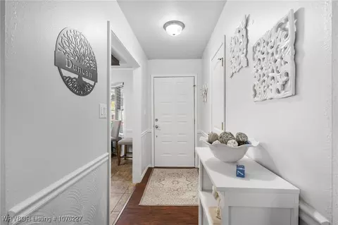 Entry Way - 2505 Pine Ln, Barling, AR 72923 photo 1 of 2