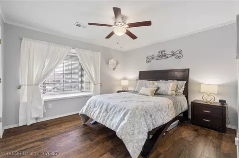 Bedroom - 2505 Pine Ln, Barling, AR 72923 photo 5 of 8