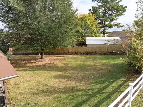 Exterior - 2505 Pine Ln, Barling, AR 72923 photo 7 of 8