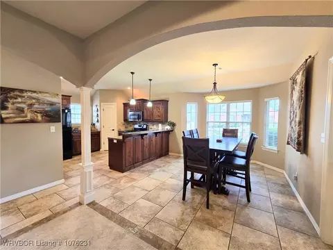 Dining - 2010 Sitka Ln, Barling, AR 72923 photo 4 of 5