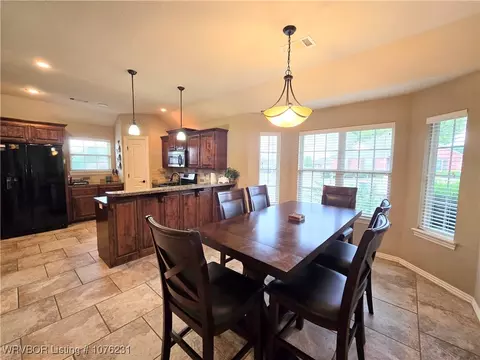 Dining - 2010 Sitka Ln, Barling, AR 72923 photo 1 of 5