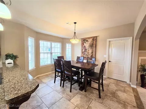 Dining - 2010 Sitka Ln, Barling, AR 72923 photo 5 of 5