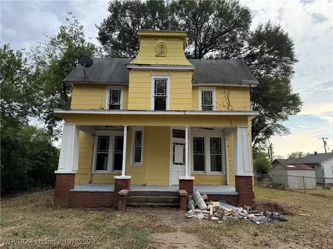 518 12 24th St, Van Buren, AR 72956