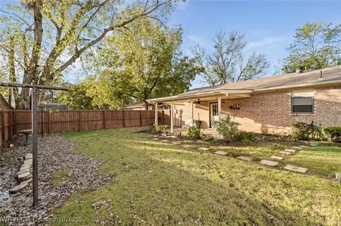 Exterior - 401 Birch St, Lavaca, AR 72941 photo 4 of 8