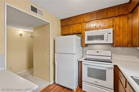 Kitchen - 401 Birch St, Lavaca, AR 72941 photo 3 of 3