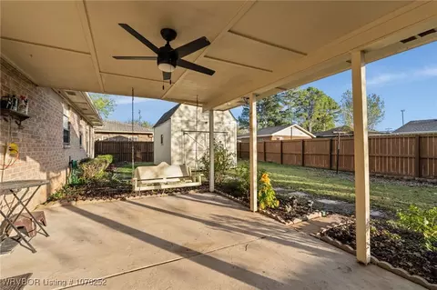 Exterior - 401 Birch St, Lavaca, AR 72941 photo 2 of 8