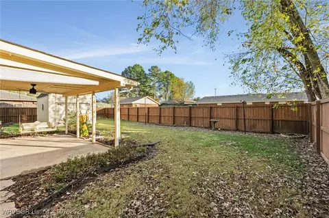 Exterior - 401 Birch St, Lavaca, AR 72941 photo 7 of 8