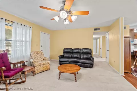 Living - 401 Birch St, Lavaca, AR 72941 photo 2 of 2