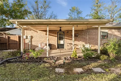 Exterior - 401 Birch St, Lavaca, AR 72941 photo 5 of 8