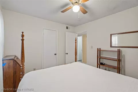 Bedroom - 401 Birch St, Lavaca, AR 72941 photo 5 of 8