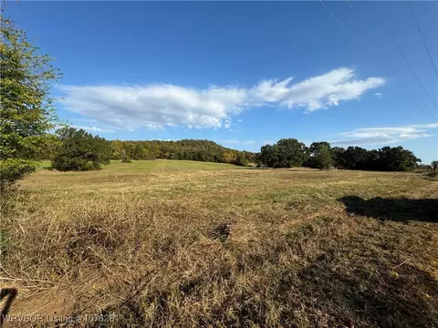 000 Pleasant Valley Rd, Wister, OK 74966