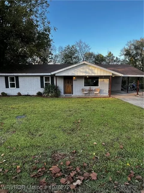 1601 Elizabeth St, Paris, AR 72855