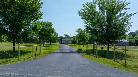 859 Vernon Hill Rd, Booneville, AR 72927