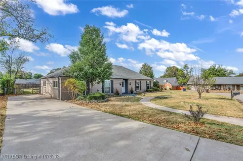 2210 S 68th St, Fort Smith, AR 72903 photo 2