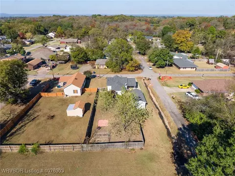 View/Area - 3916 Carthage St, Fort Smith, AR 72903 photo 7 of 8