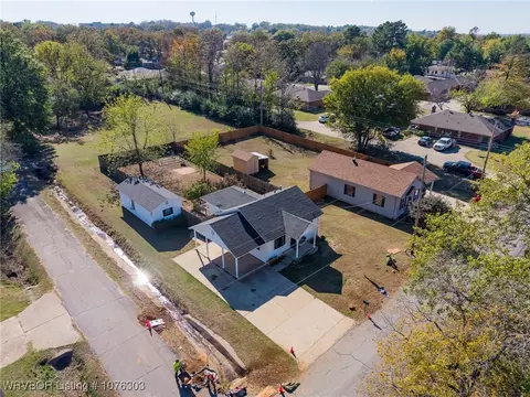 View/Area - 3916 Carthage St, Fort Smith, AR 72903 photo 3 of 8