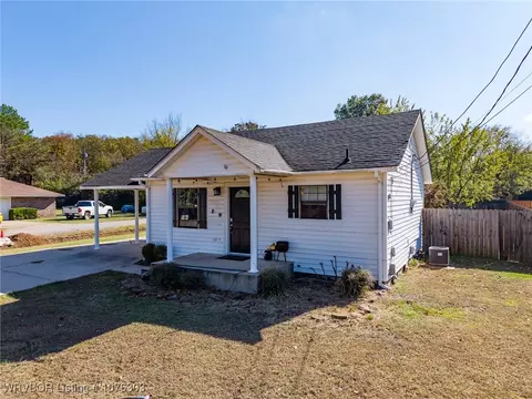 Exterior - 3916 Carthage St, Fort Smith, AR 72903 photo 2 of 13