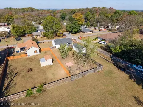 View/Area - 3916 Carthage St, Fort Smith, AR 72903 photo 6 of 8