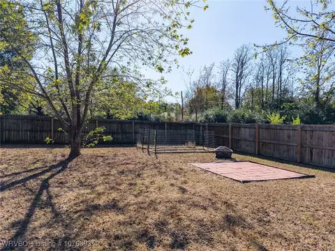 Exterior - 3916 Carthage St, Fort Smith, AR 72903 photo 8 of 13