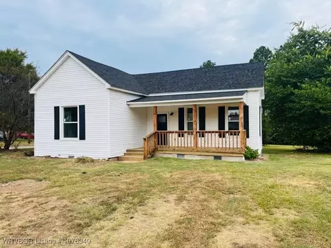 130 Grove St, Magazine, AR 72943