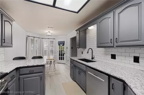 Kitchen - 7208 Millennium Dr, Fort Smith, AR 72916 photo 3 of 3