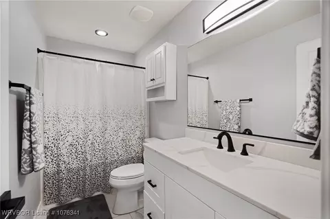 Bath - 7208 Millennium Dr, Fort Smith, AR 72916 photo 4 of 5