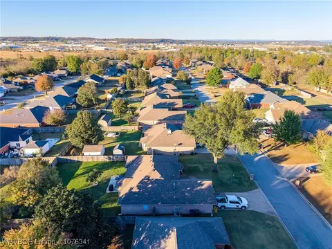 View/Area - 7208 Millennium Dr, Fort Smith, AR 72916 photo 4 of 7
