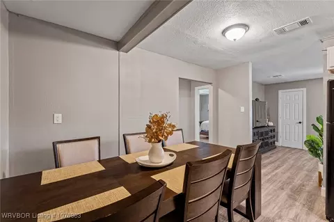 Dining - 8410 32nd Ter, Fort Smith, AR 72908 photo 1 of 2