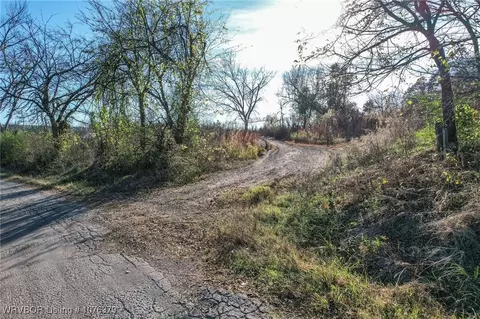 542 Manorcrest Rd, Waldron, AR 72958