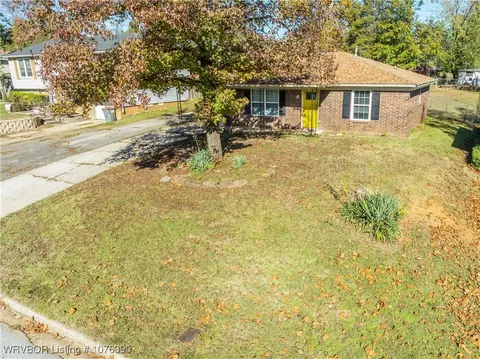 802 K St, Barling, AR 72923 photo 2