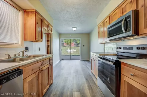 802 K St, Barling, AR 72923 photo 13