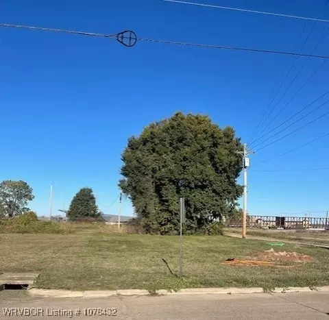 823 N 2nd St, Fort Smith, AR 72901