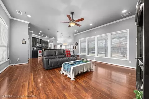 11 S 14th St, Lavaca, AR 72941 photo 4