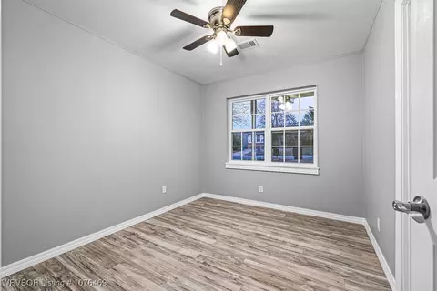Bedroom - 1722 Tulsa St, Fort Smith, AR 72901 photo 2 of 5