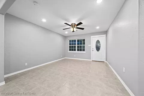 Living - 1722 Tulsa St, Fort Smith, AR 72901 photo 1 of 3