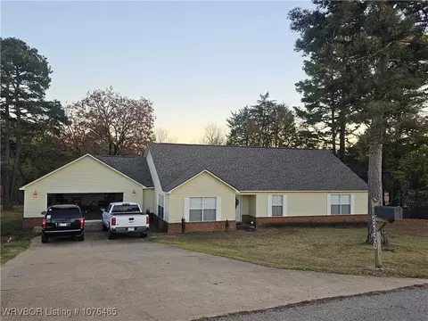 9150 Puddin Ridge Rd, Ozark, AR 72949