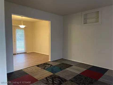 Living - 8206 Colony Ln, Fort Smith, AR 72908 photo 3 of 3