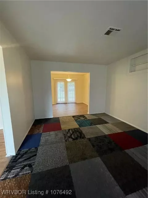Living - 8206 Colony Ln, Fort Smith, AR 72908 photo 1 of 3