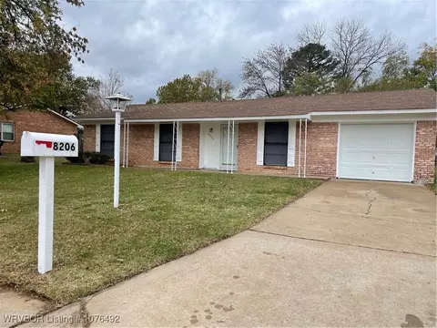 Exterior - 8206 Colony Ln, Fort Smith, AR 72908 photo 2 of 6