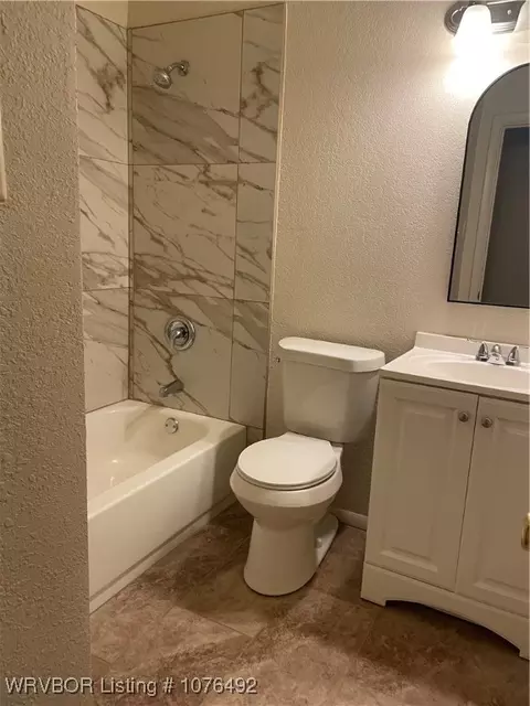 Bath - 8206 Colony Ln, Fort Smith, AR 72908 photo 3 of 3