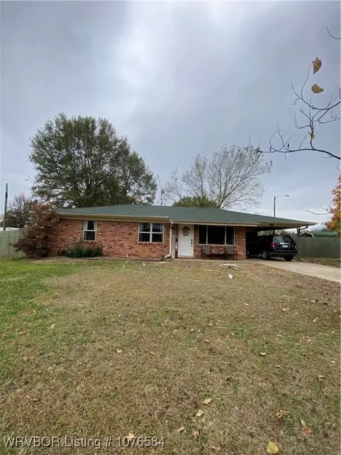 812 Tammy St, Waldron, AR 72958