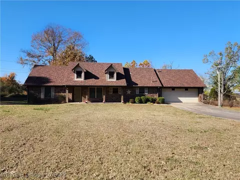 705 Skyview Dr, Greenwood, AR 72936