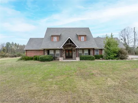 1506 River Rd, Lavaca, AR 72941