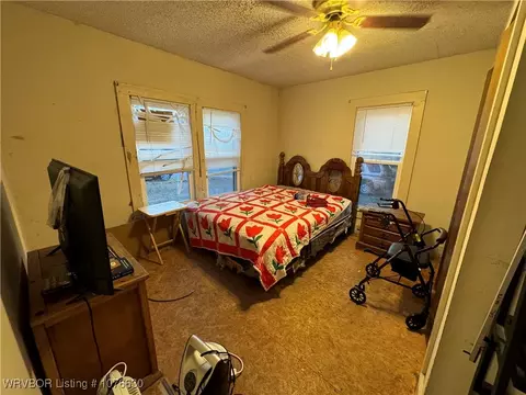 Bedroom - 1705 S W St, Fort Smith, AR 72901 photo 2 of 2